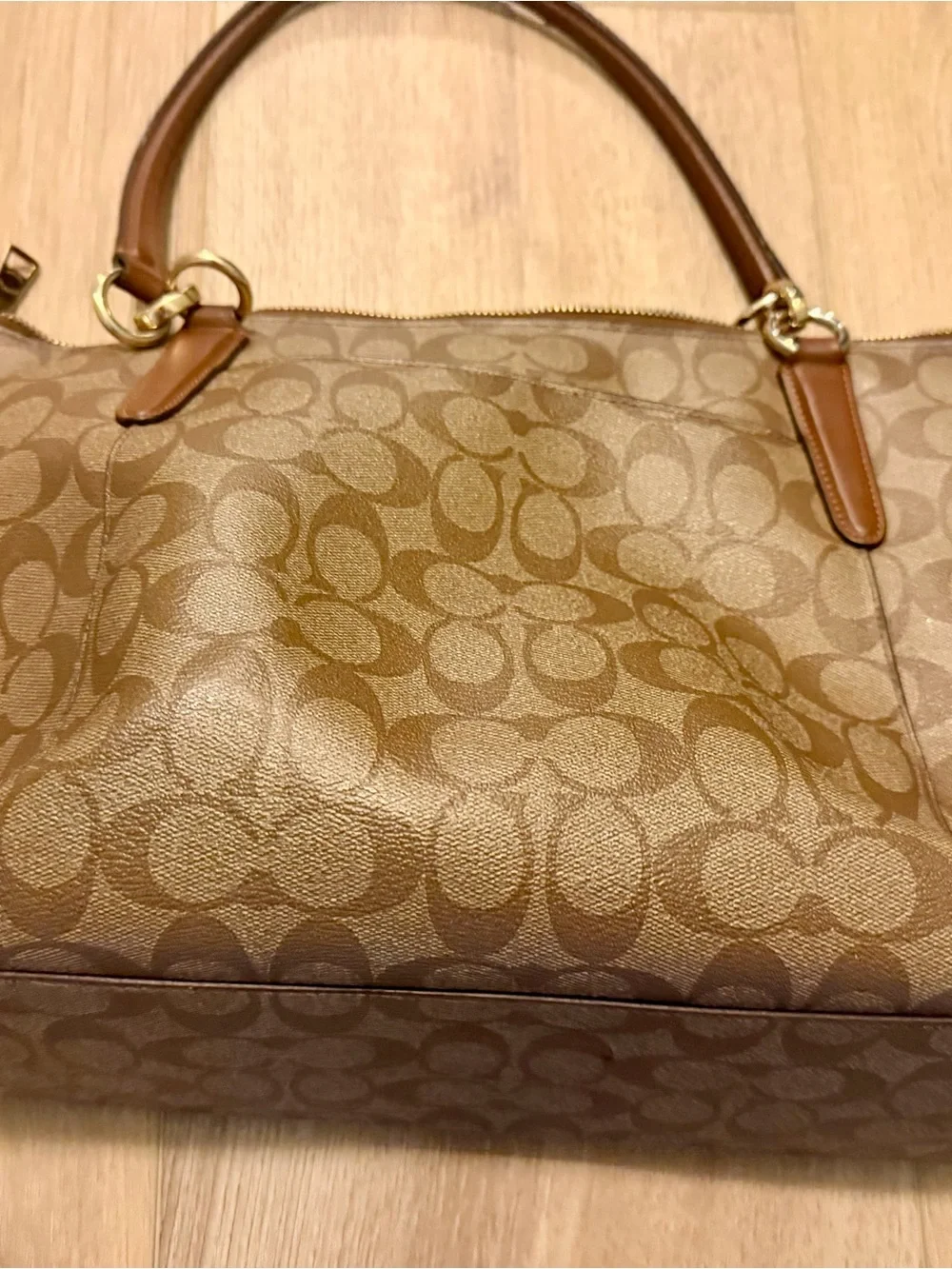 Coach tote signature